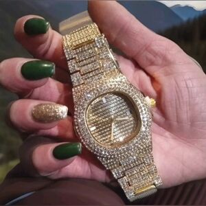 Beautiful men's Iced out Cubic Zirconia Gold tone watch